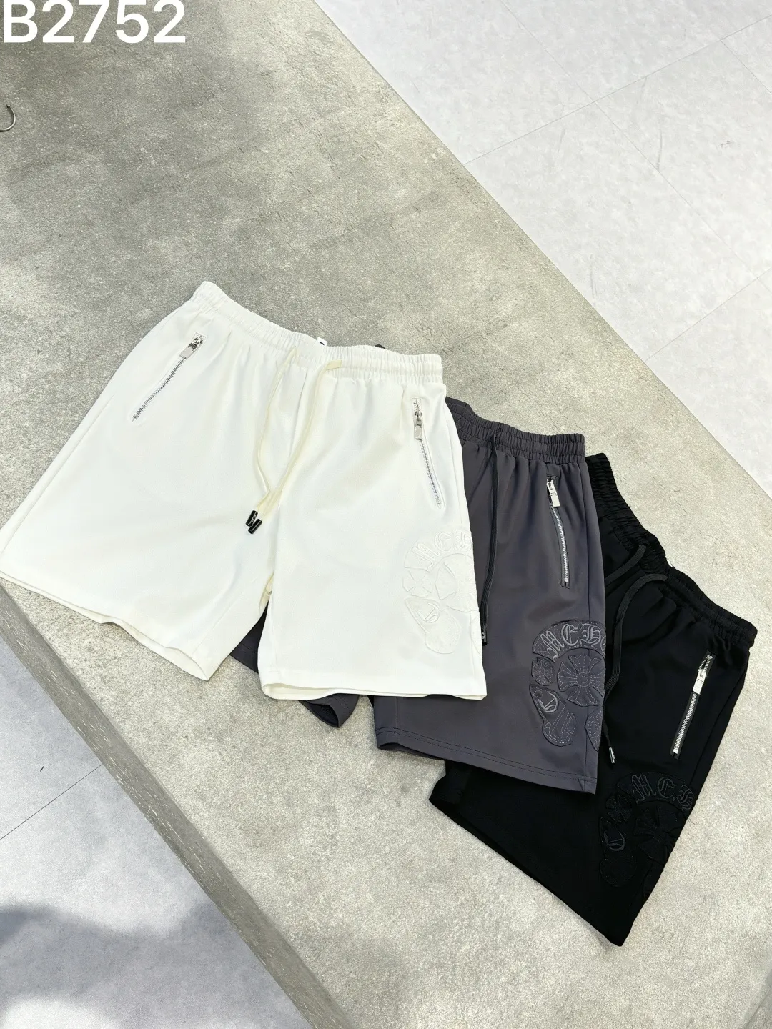 New Arrival ， ， logo。 ， ， ， ， Breathable， ， ：White Black Gray Sizes：M-4XL